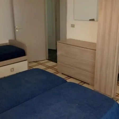 Apartment Lungomare 5 *